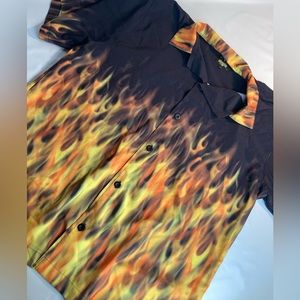 BENNY'S POLYESTER BLEND SHORT SLEEVE BUTTON UP SHIRT FIRE FLAMES SIZE LARGE